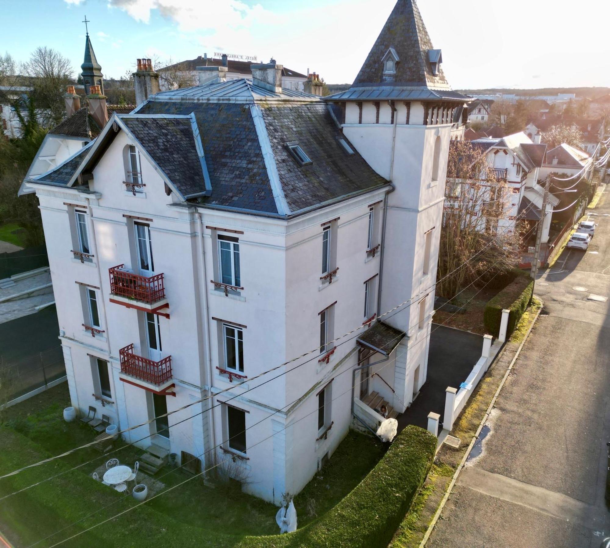 Calme, Confort Et Proprete Vittel Luaran gambar